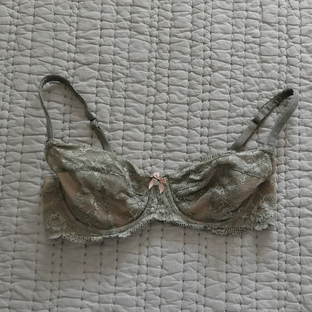 Victoria's Secret Lace Bra in Soft Green